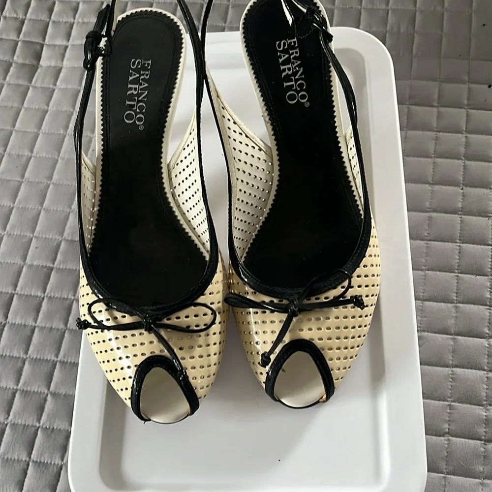 Franco Sarto Cream and Black Heels with Perforated Leather - Picture 4 of 8